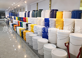 毛茸茸的亚洲人屄屄吉安容器一楼涂料桶、机油桶展区